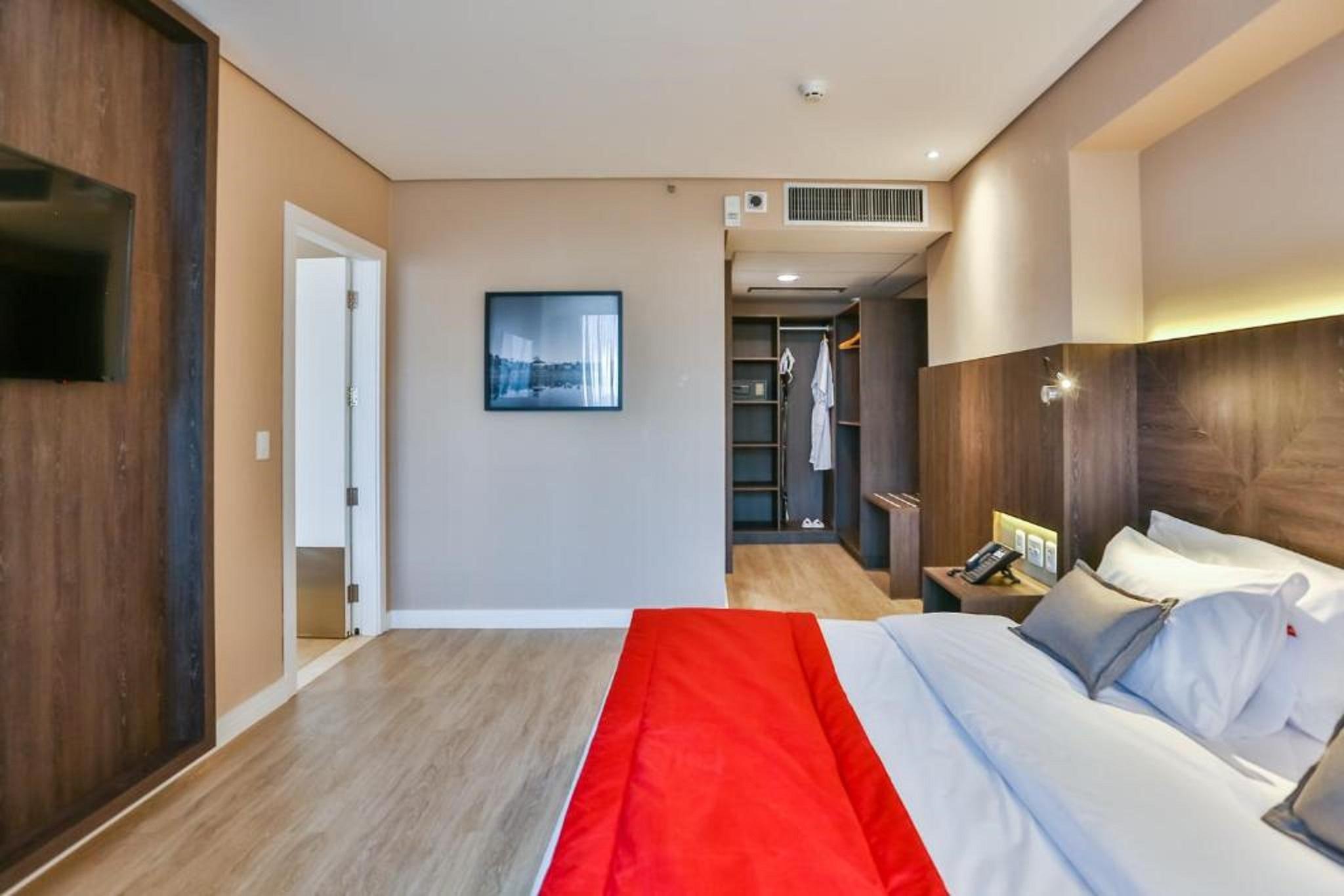 Transamerica Collection Гояния Экстерьер фото A room at the hotel