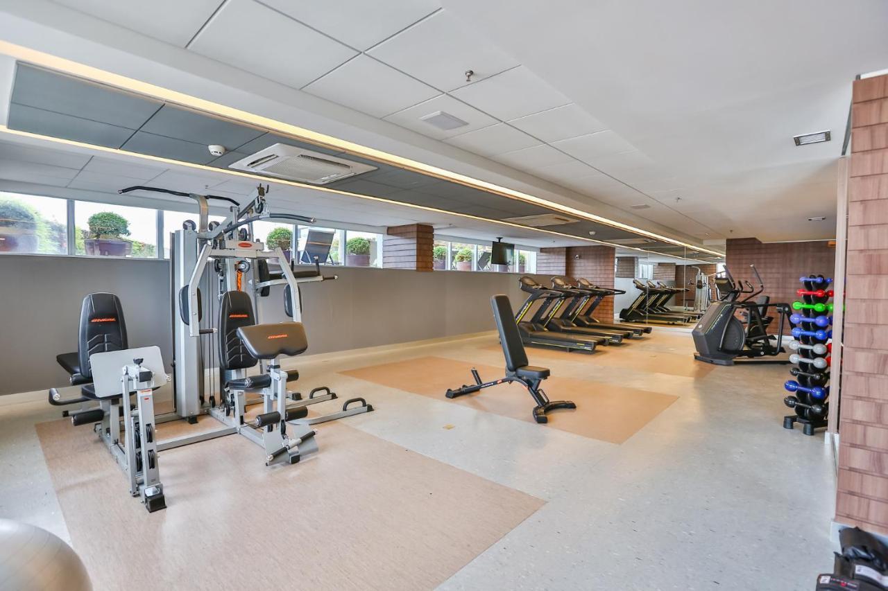 Transamerica Collection Гояния Экстерьер фото The gym at the 1018 building
